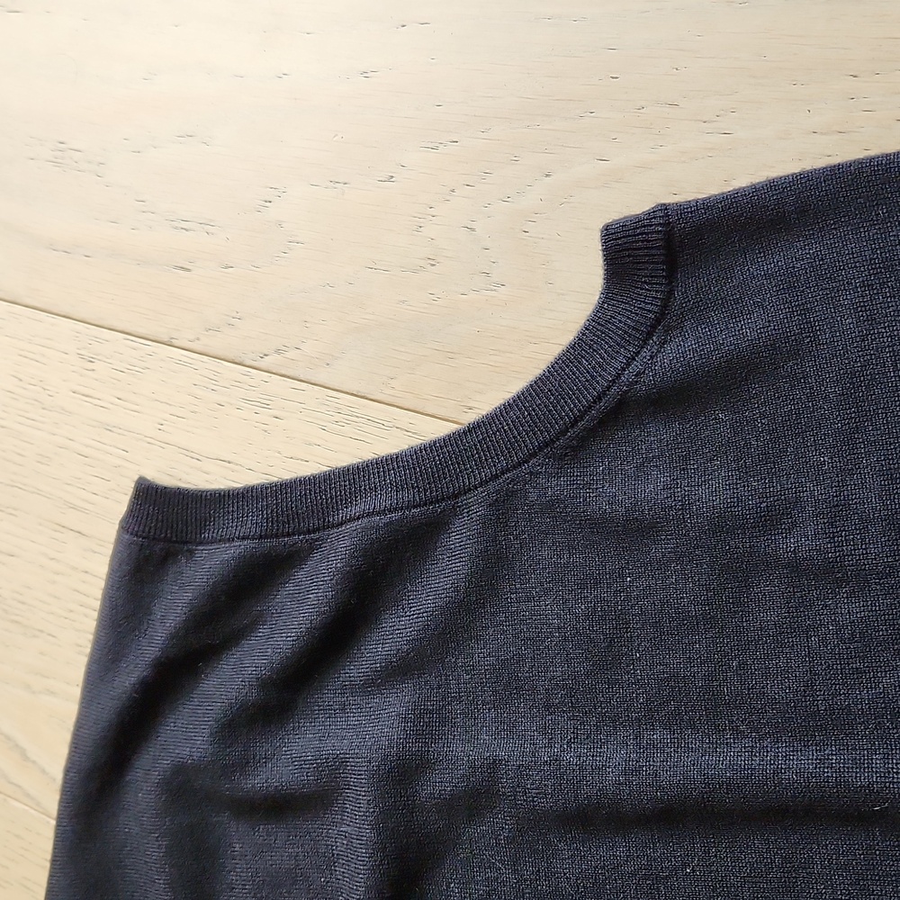 Peter Millar Autumn Crest V-Neck Vest - Black - Picture 6 of 9